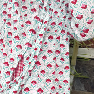 La blusa de las flores robadas